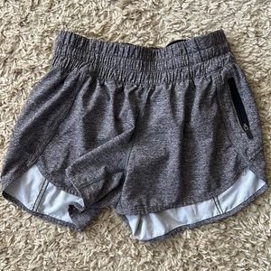 Lululemon tracker shorts